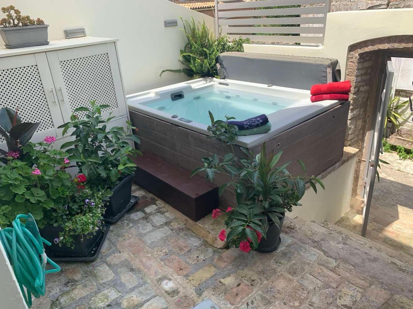 Anemomilos Jacuzzi Suite Corfu (city) Exterior foto