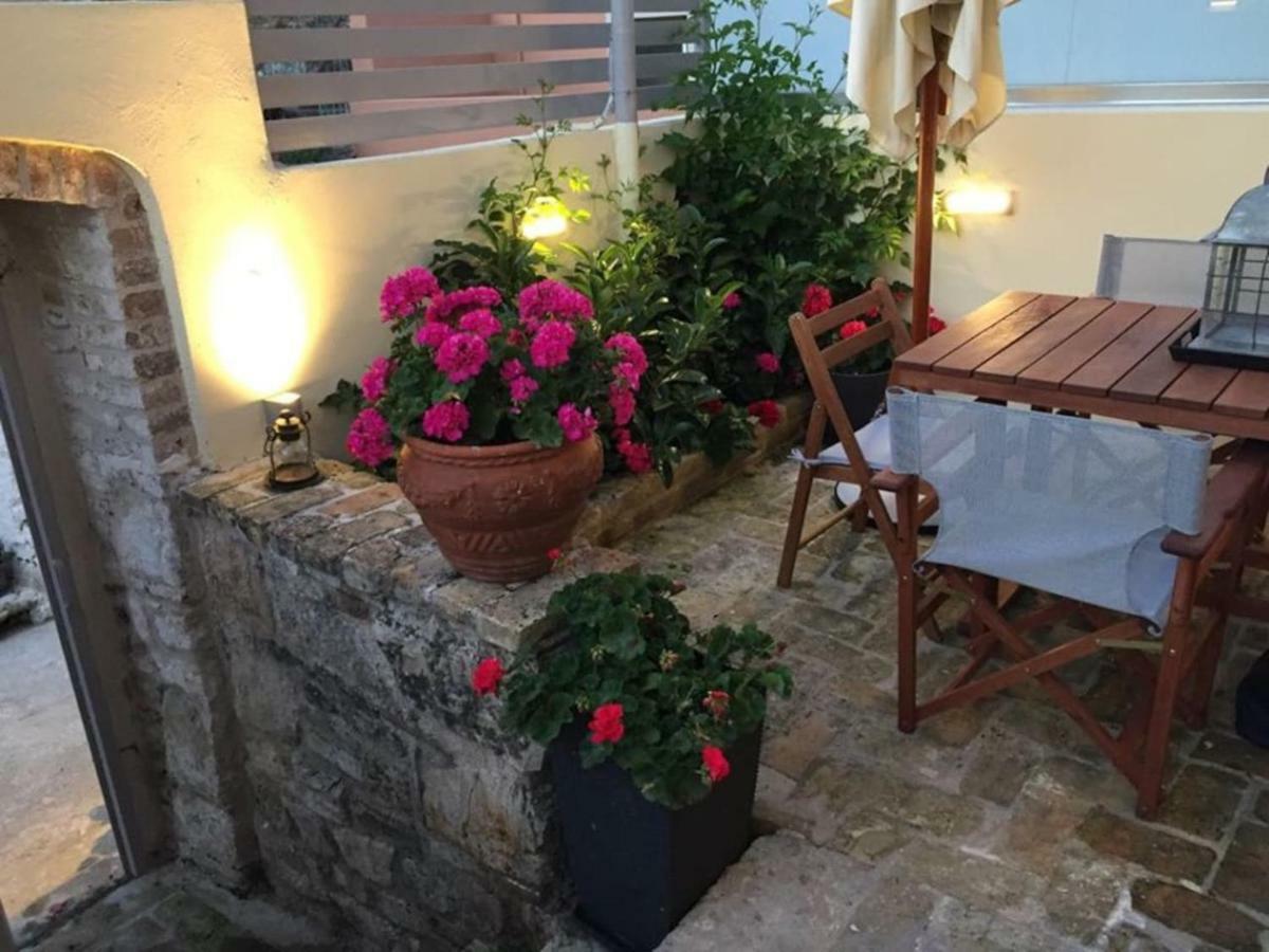 Anemomilos Jacuzzi Suite Corfu (city) Exterior foto