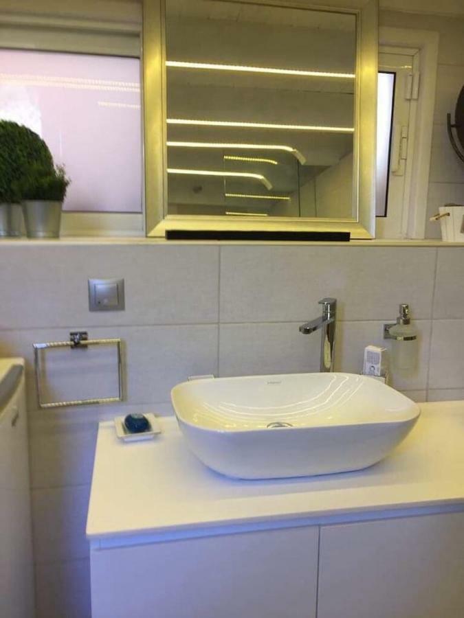 Anemomilos Jacuzzi Suite Corfu (city) Exterior foto