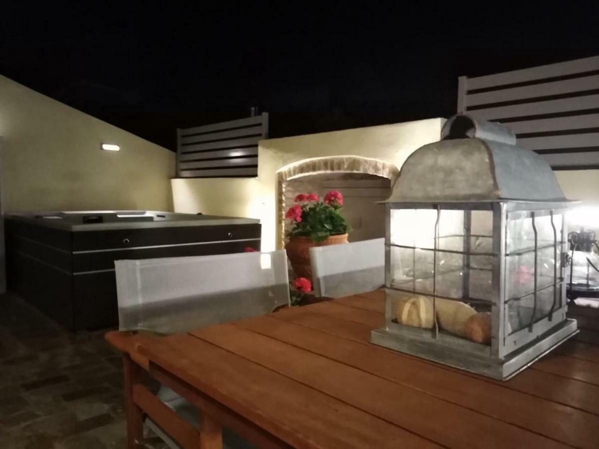 Anemomilos Jacuzzi Suite Corfu (city) Exterior foto