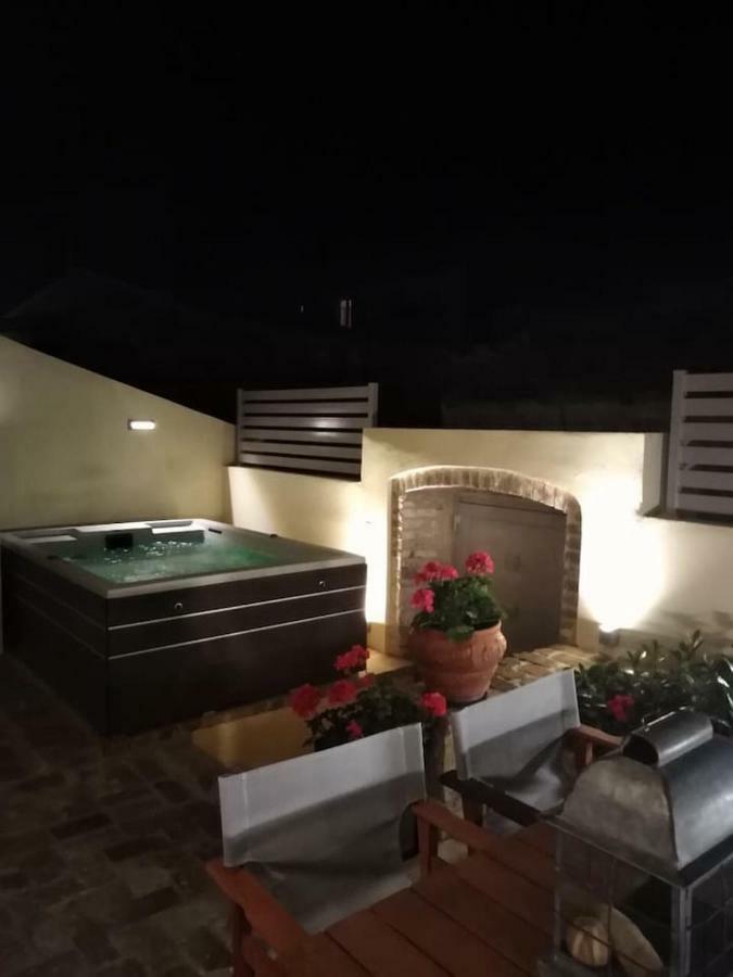 Anemomilos Jacuzzi Suite Corfu (city) Exterior foto
