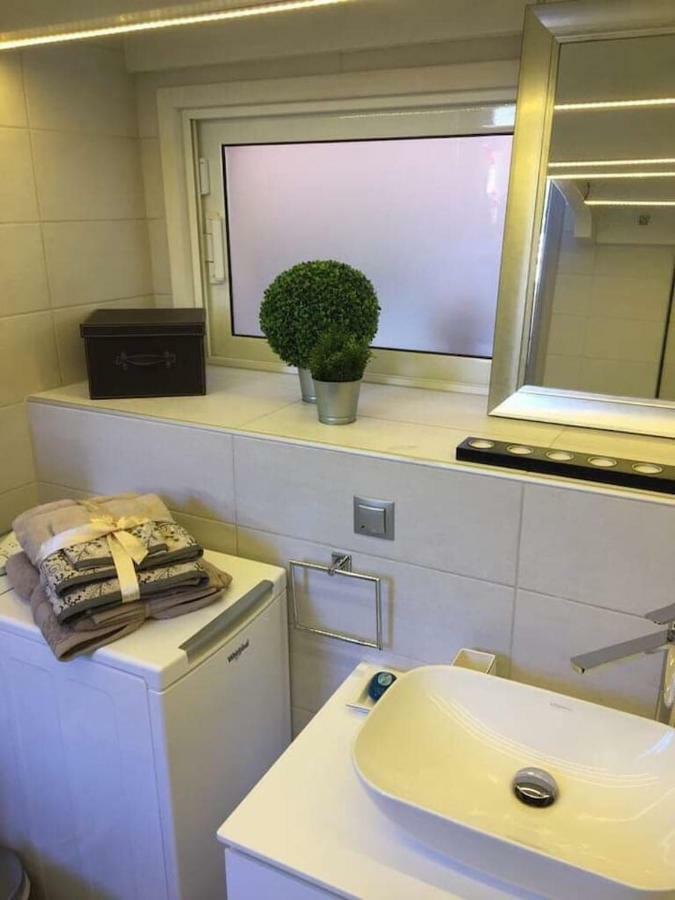 Anemomilos Jacuzzi Suite Corfu (city) Exterior foto